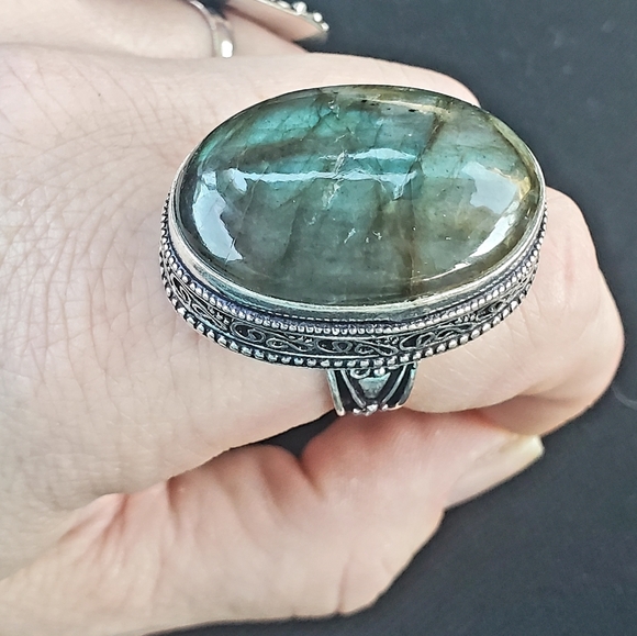 *SALE* New Huge Labradorite 925 Silver Ring. - Picture 5 of 16